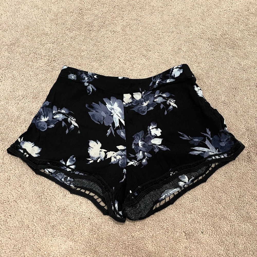 Kendall & Kylie Black and White Floral Shorts